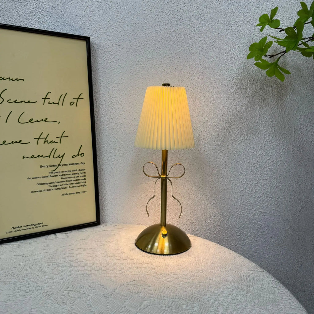 Nodys - Jaune | Lampe à LED Dorée