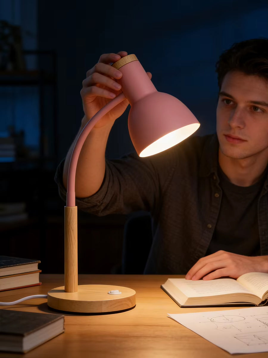 Lampe de Chevet Abat Jour Rose et Pied en Bois