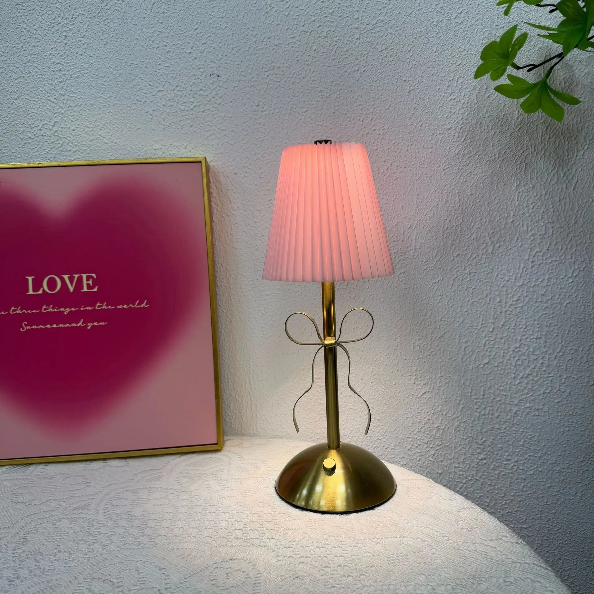 Nodys - Rose | Lampe à LED Dorée